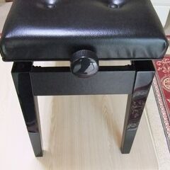 YAMAHA  ヤマハ　ピアノ　チェア　椅子　高さ調整機能の画像