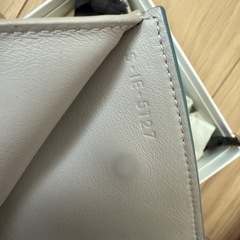 定価71,280円  CÉLINE 　三つ折り財布の画像