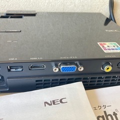  3,000円に値下げ中　NEC LEDプロジェクター 500ルーメン　軽量1.2kg　の画像