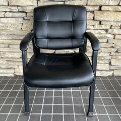 オフィスチェア レザー調 ① 椅子 幅62x奥行66x高さ89cm/座面高50cm 25H 北TO3の画像