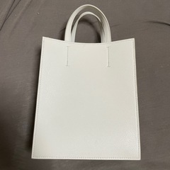 UNIQLOスクエアバッグ2点セットの画像