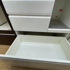 ★リユースのサカイ幸手店★ジモティ割あり★  食器棚 白 W90×D50×H195 クリーニング済み SJ10046の画像