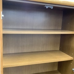 【お値下げしました！】本棚　2枚扉　ブラウン　88 ガラスの画像