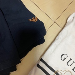 アルマーニ　guess tシャツの画像
