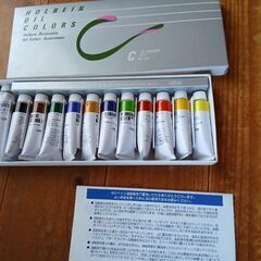 油絵の具、イーゼルの画像