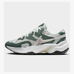 NIKE スニーカーの画像