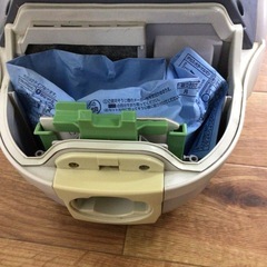 日立　紙パック式掃除機「CV-VG5」の画像