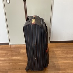 キャリーバッグ（ストライプ）【町田市再生家具】251376の画像