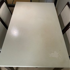 ダイニングテーブル　5点セットの画像