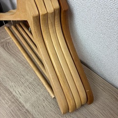 木製ハンガーの画像