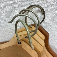 木製ハンガーの画像