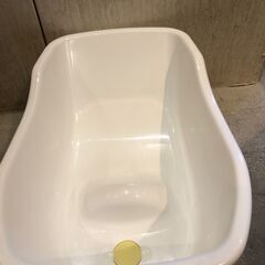 この商品も注目されています 沐浴ベビーバス くま ベビープール 赤ちゃん 内蔵空気入れ付き 新生児幼児 乳児 沐浴お風呂バスタブ軽量折りたたみ収納水慣れ子供キッズ 送料無料  沐浴ベビーバス くま ベビープール 赤ちゃん 内蔵空気入れ付き 新生児幼児 乳児 沐浴お風呂バスタブ軽量折りたたみ収納水慣れ子供キッズ  現在 3,199円  ベビーバス 大きい エアー 空気入れ 折りたたみ 沐浴 お風呂 赤ちゃん 新生児 乳幼児 子供 0歳 1歳 2歳 3歳 4歳 5歳 水遊び ミニプー 送料無料  ベビーバス の画像