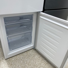 Hisense HR-D1701W 2ドア冷蔵庫 175L 2022年式の画像