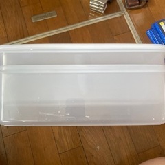 大きめタッパー2つセット蓋付きの画像