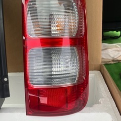ハイエース5型外し　テールランプ　MID屋
の画像