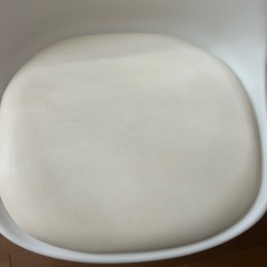 ダイニングテーブル椅子2個の画像