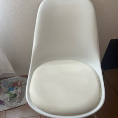 ダイニングテーブル椅子2個の画像