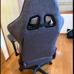 ゲーミングチェアの画像