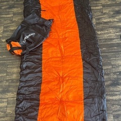 【中古品】MERMONT 封筒型寝袋 ブラック/オレンジ -12℃〜8°C キャンプ アウトドア用品 防災グッズの画像