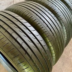 YOKOHAMAタイヤ BluEarth-RV03 215/60R17 96H 中古タイヤ4本セットの画像
