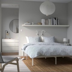 IKEAダブルベッドフレームのみの画像