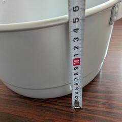 新品　両手鍋の画像