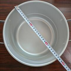 新品　両手鍋の画像