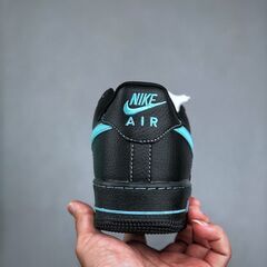 新品未使用 Nike　ナイキ　スニカーの画像