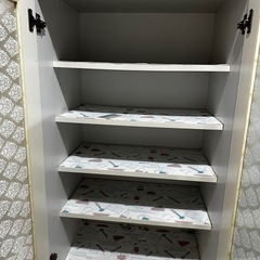 食器棚の画像