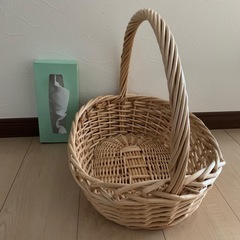 【即お渡し】カゴ　藤　美品の画像