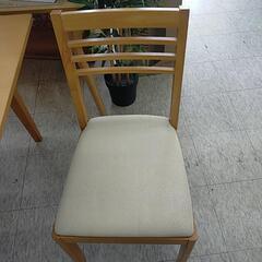 【ジモティー割引で最大15％OFF⭐️】
ダイニングセット(椅子2脚付き)の画像
