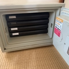 金庫(小)の画像