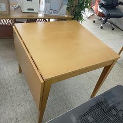 【ジモティー割引で最大15％OFF⭐️】
ダイニングセット(椅子2脚付き)の画像
