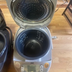 炊飯器の画像