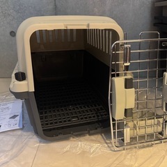 【未使用】ペットキャリー ケース ゲージ 飛行機 車 小型犬 いぬ 防災 避難の画像