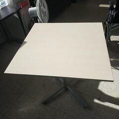 【ジモティー割引で最大15％OFF⭐️】 小テーブル 正方形の画像