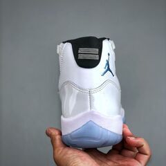 新品未使用 Nike　ナイキ　スニカーの画像