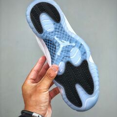 新品未使用 Nike　ナイキ　スニカーの画像