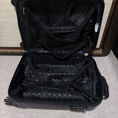 キャリーバック　キャリーケースの画像