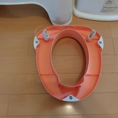 【USED】トイレ踏み台、補助便座の画像