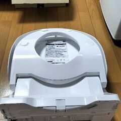 TOTOウォシュレット　シリーズ 瞬間式 温水洗浄便座 ホワイト TCF8CS67型の画像