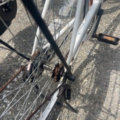 【無料】シングル自転車差し上げます（鍵なし・パンクあり・サビあり）の画像