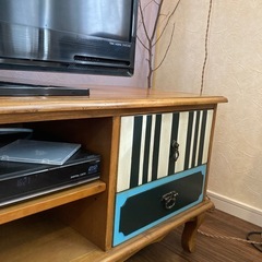 テレビボードの画像