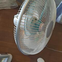マイナスイオンの扇風機リモコン付き。の画像