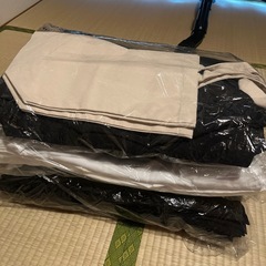 【新品未使用】3〜４万円相当　Tシャツ38枚/トレーナー１枚/パーカー１枚/トートバッグ　計40枚の画像