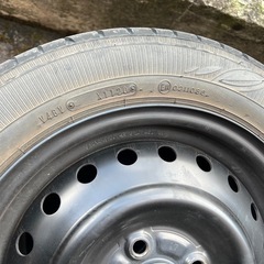 ダンロップエナセーブ　2020年製　155/65R14 4本セット　ダイハツ純正ホイールキャップ付き　軽自動車用タイヤの画像