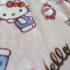 Hello Kitty ひざ掛けの画像