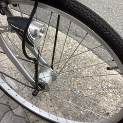 ♪ジモティー特価♪夜も安心！！ＬＥＤオートライト付きママチャリ　26型中古自転車の画像
