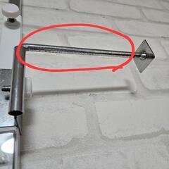 🔥引っ越しセール【☘️中古】割れにくい突っ張り全身鏡(シルバー)の画像