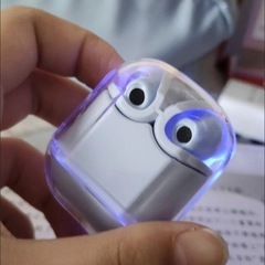 ワイヤレスイヤホン 充電ケース付きの画像